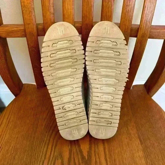 ILSE Jacobsen Hornbak Shoes Laser Cut Metallic Bright Silver Slip On Size 38/7.5 - Picture 5 of 10